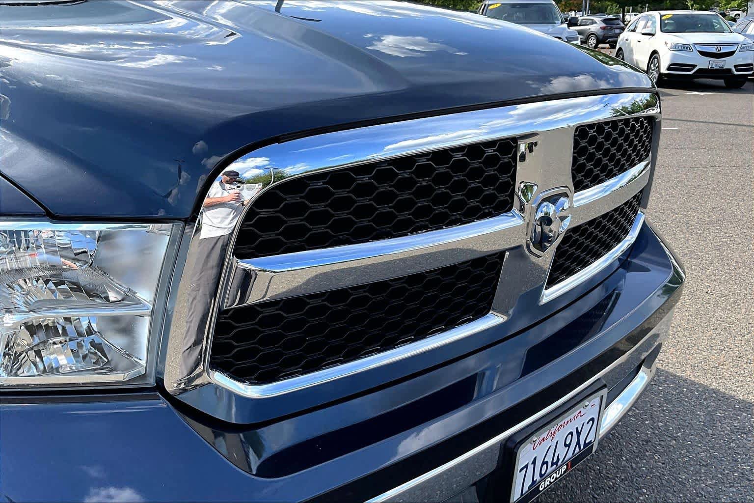 Used 2019 RAM 1500 Tradesman w/ Chrome Appearance Group RWD image 29