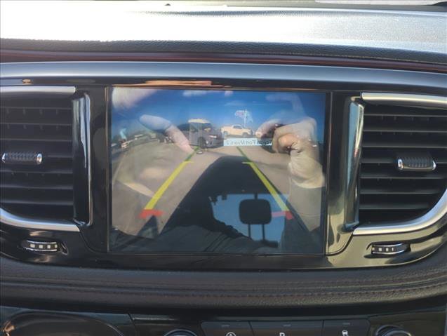 Used 2020 Chrysler Pacifica Limited image 23