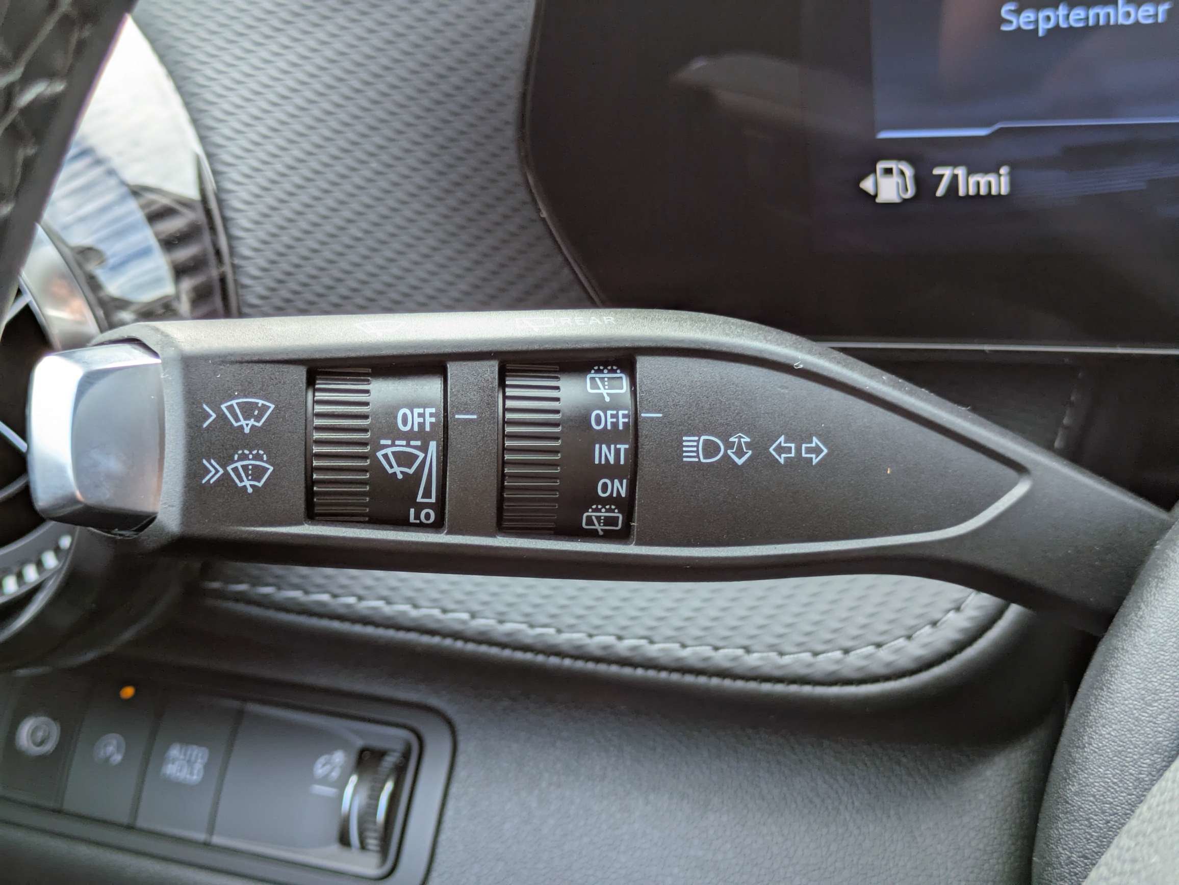 New 2027 Chevrolet Equinox LT w/ Convenience Package II FWD image 18