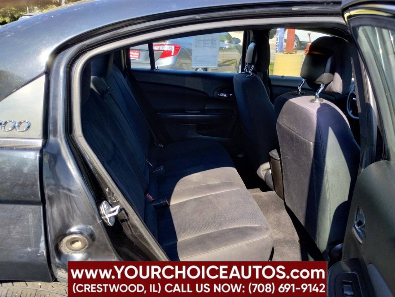 Used 2014 Chrysler 200 LX FWD image 19