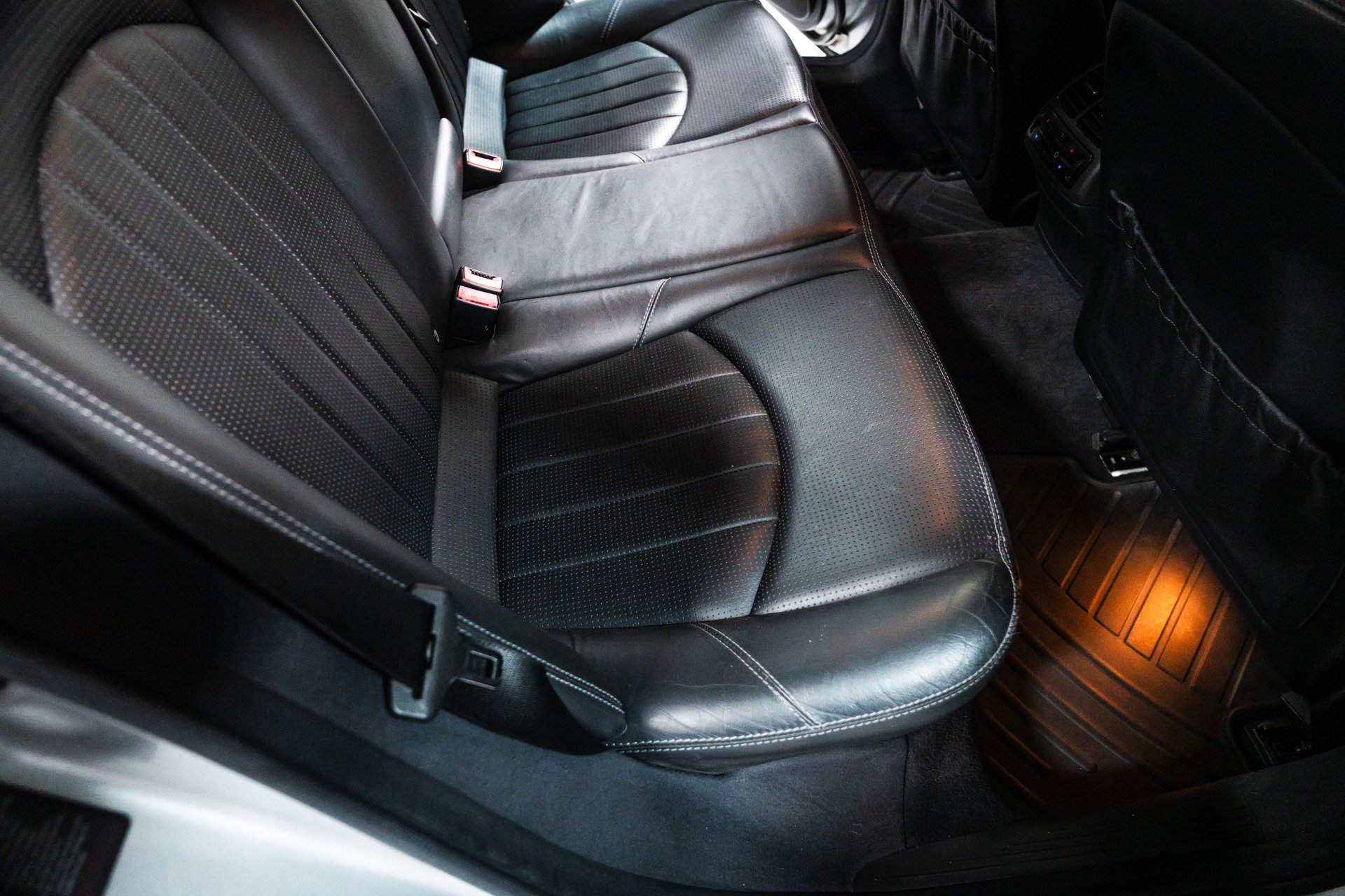 Used 2005 Mercedes-Benz E 55 AMG Sedan image 33