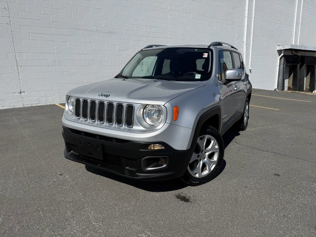 Used 2015 Jeep Renegade Limited image 1