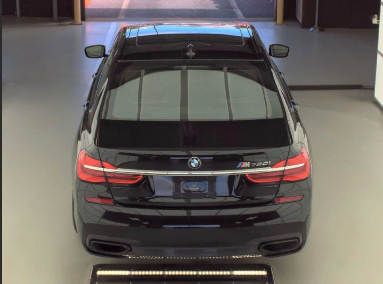 Used 2017 BMW 750i RWD image 6