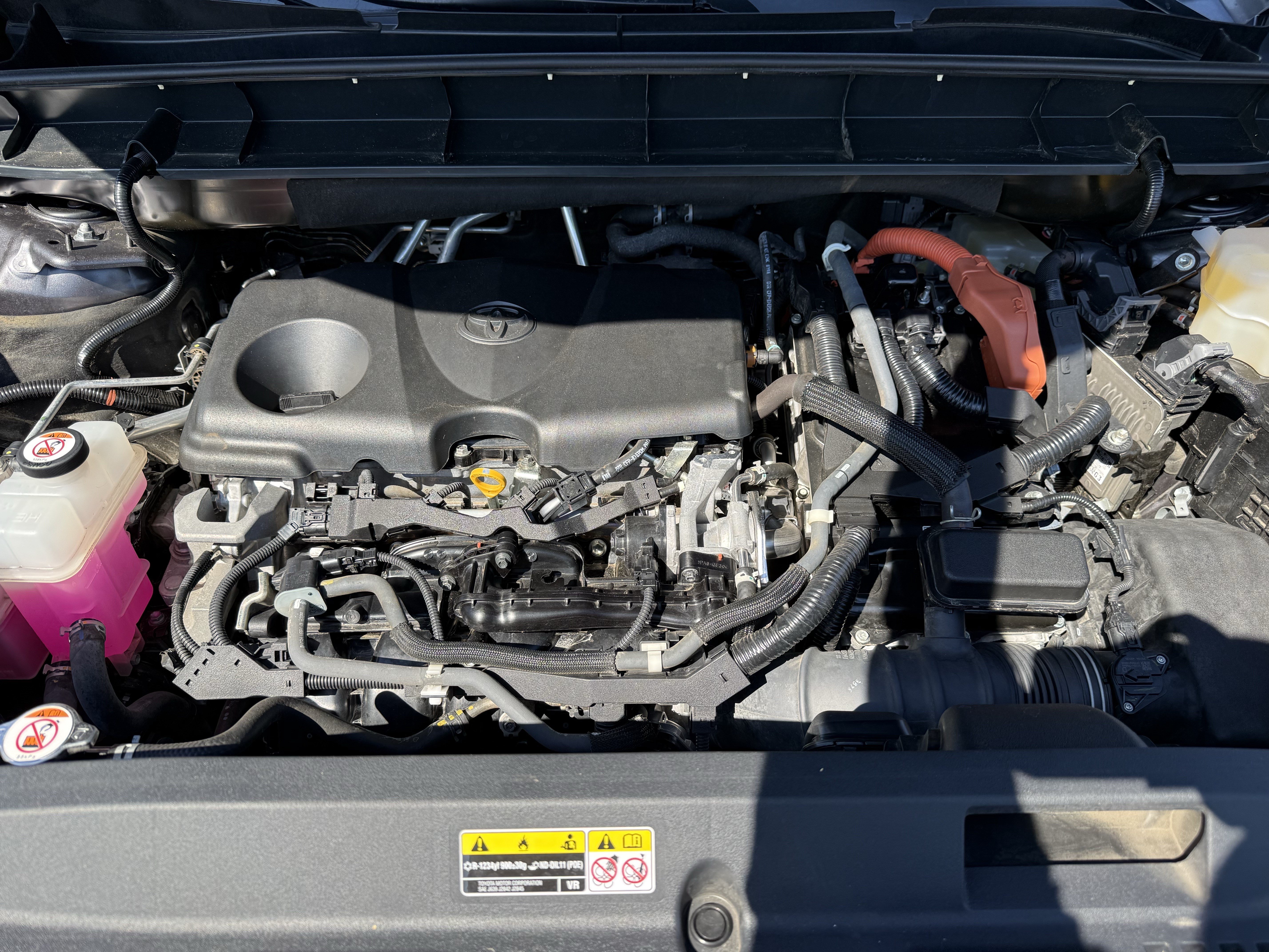 Used 2021 Toyota Highlander XLE AWD/4WD image 37