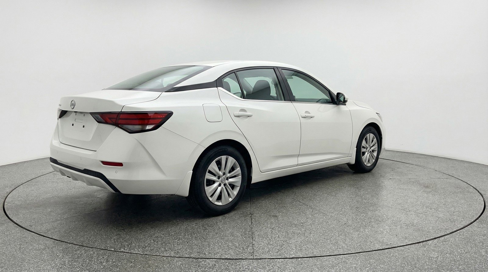 Used 2025 Nissan Sentra S image 9