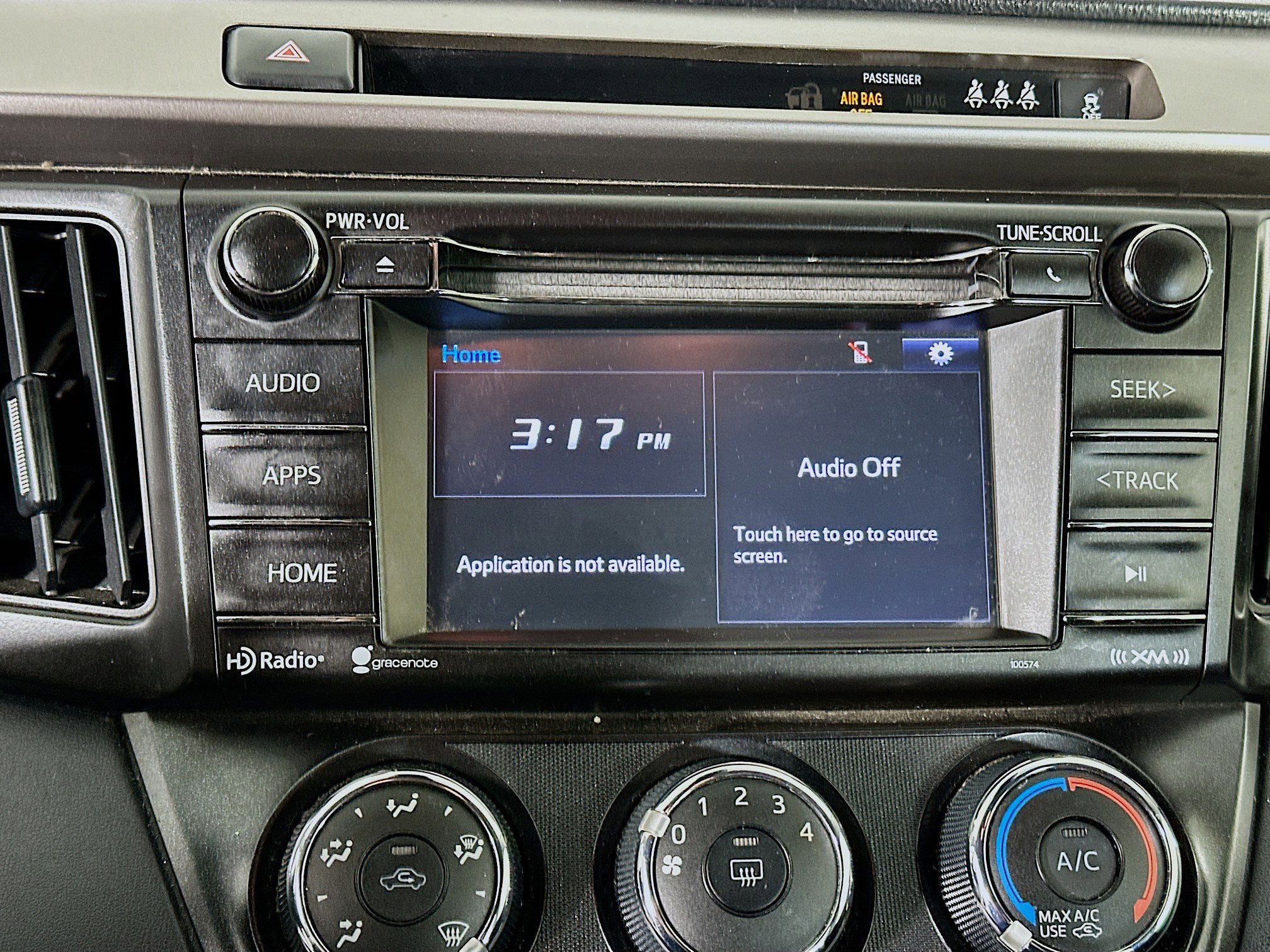 Used 2017 Toyota RAV4 LE image 19