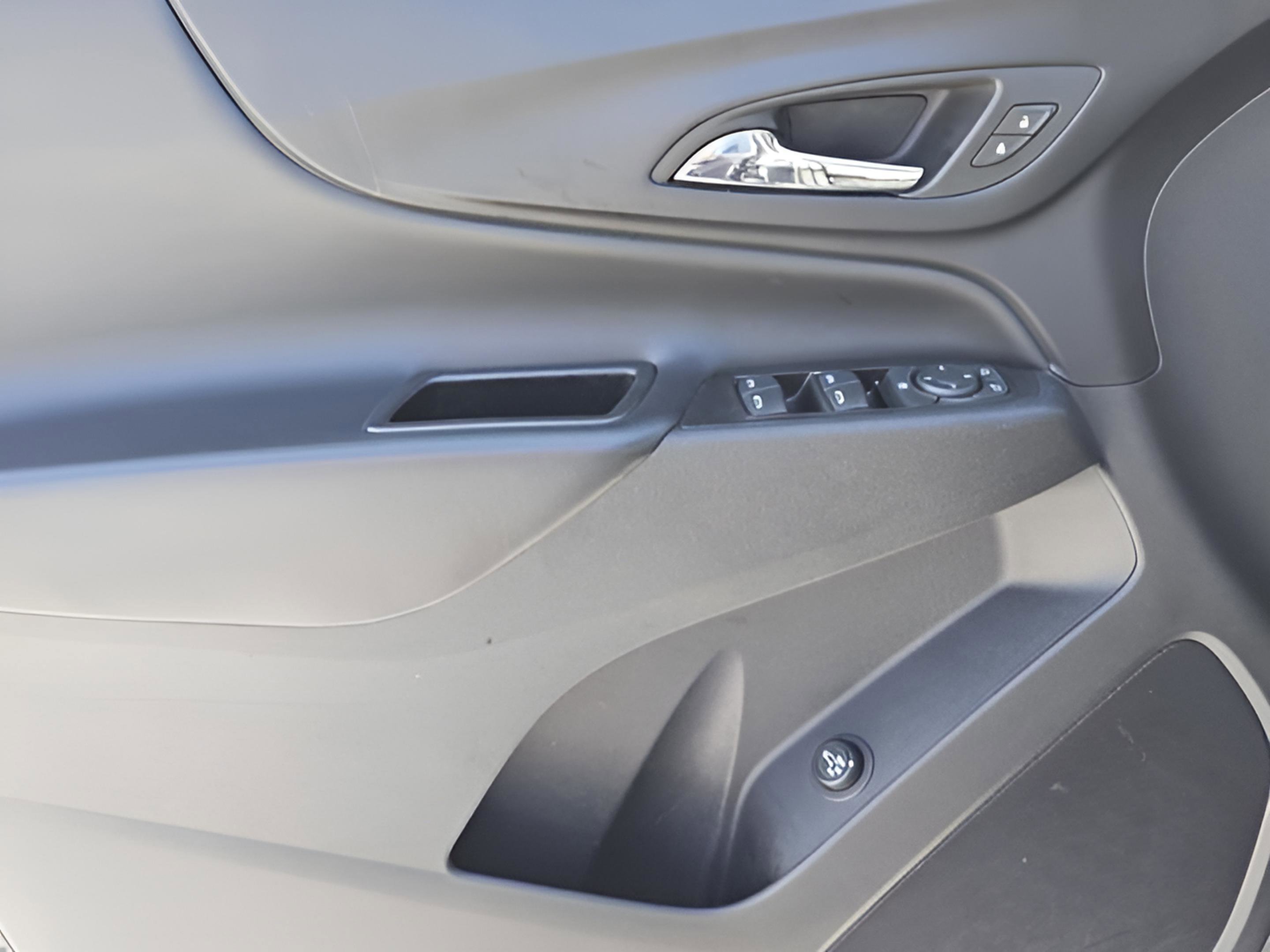 Used 2022 Chevrolet Equinox LT image 25