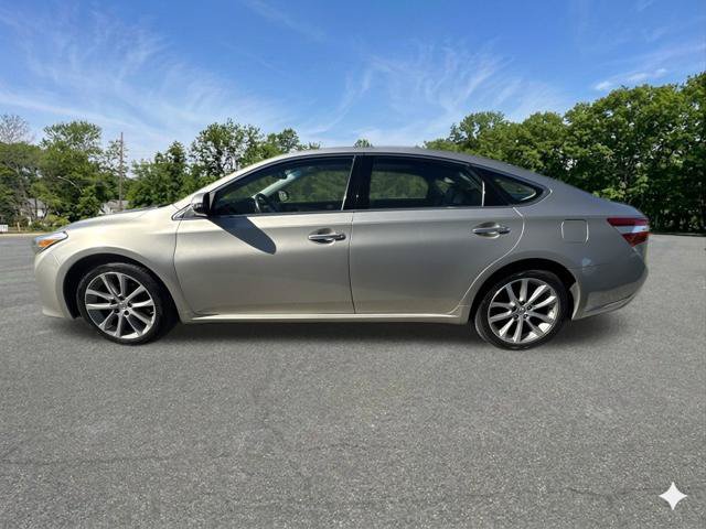 Used 2014 Toyota Avalon XLE Touring FWD image 3