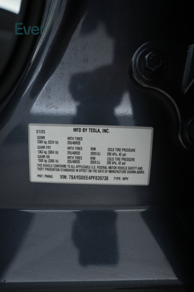Used 2023 Tesla Model Y Long Range AWD/4WD image 29