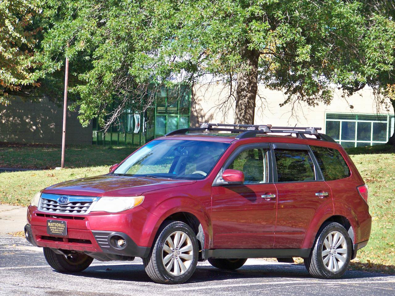 Used 2013 Subaru Forester 2.5X Premium w/ Popular Pkg 3 AWD/4WD image 2