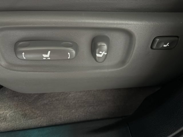 Used 2009 Toyota Land Cruiser AWD/4WD image 31