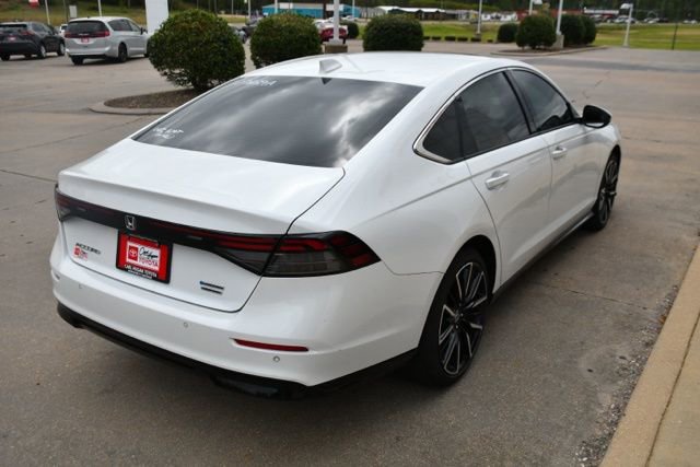 Used 2024 Honda Accord Touring image 5