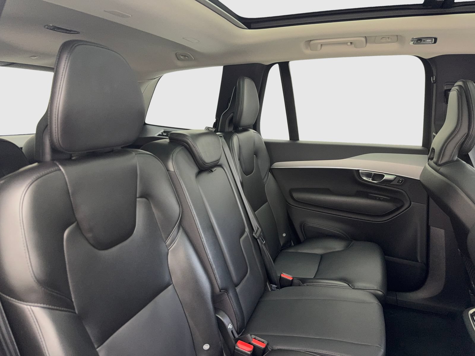 Used 2022 Volvo XC90 T5 Momentum AWD/4WD image 47