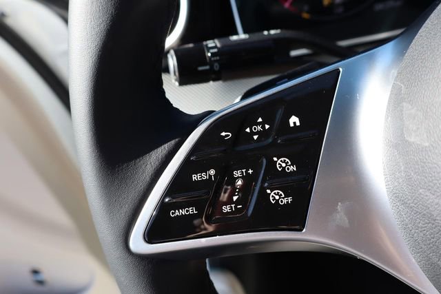 Used 2025 Mercedes-Benz C 300 Sedan image 12