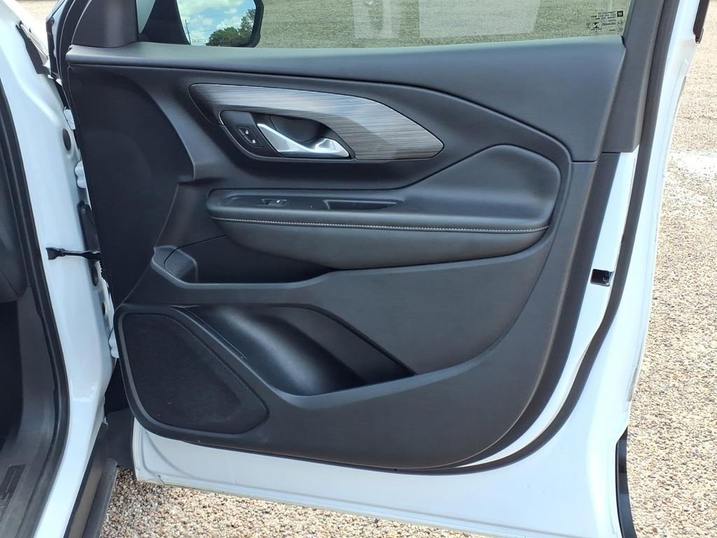 Certified 2023 GMC Terrain SLT image 13