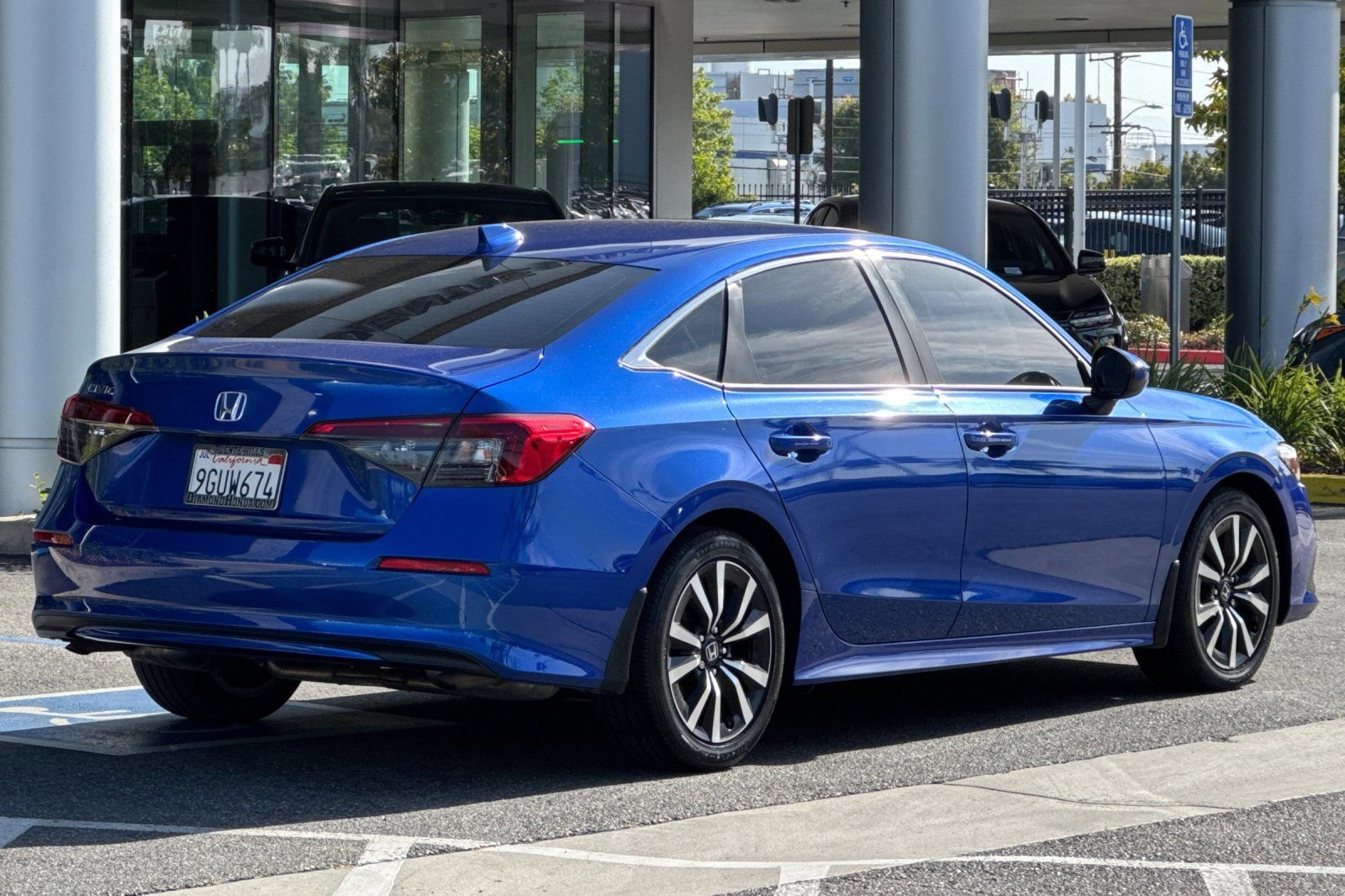 Used 2023 Honda Civic EX image 4