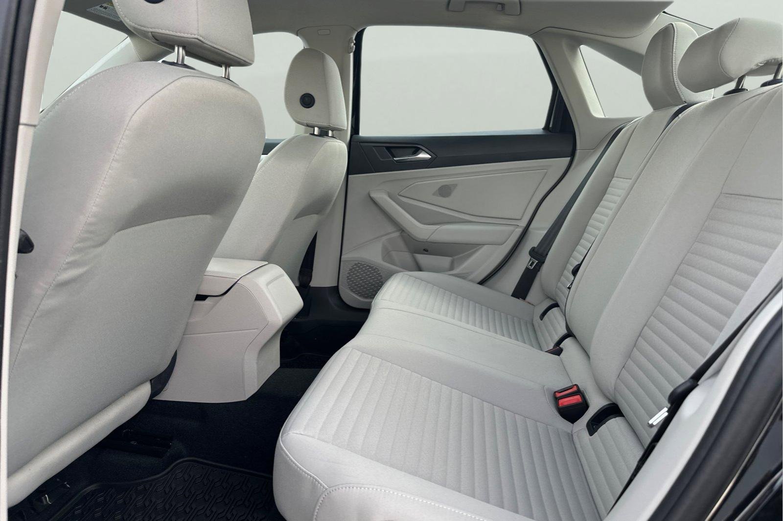 Used 2025 Volkswagen Jetta S image 5