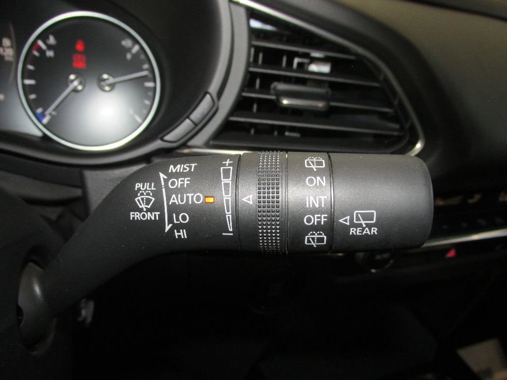 Used 2024 MAZDA CX-30 AWD 2.5 S w/ Premium Package image 18