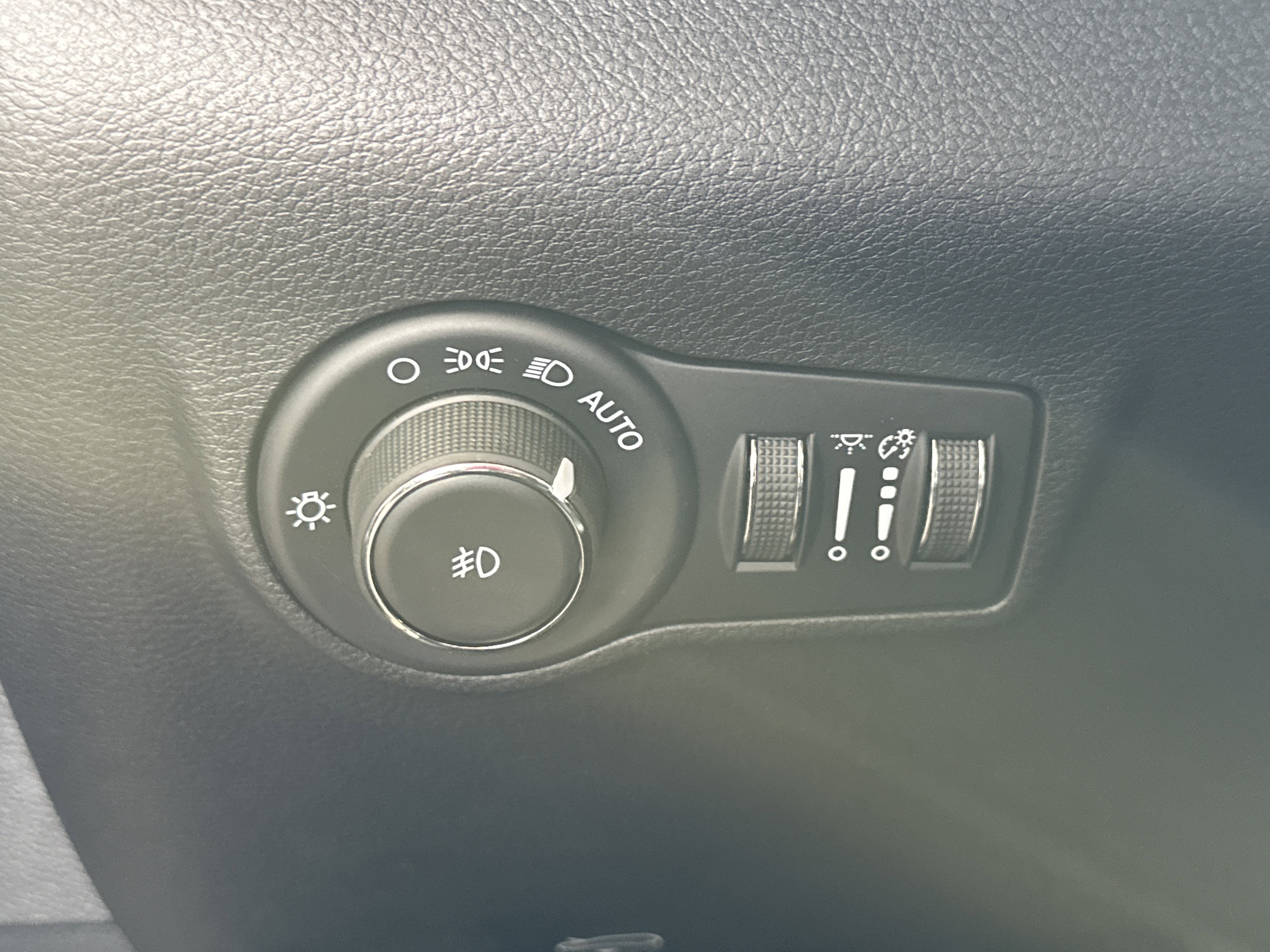 New 2026 Jeep Compass Limited image 12