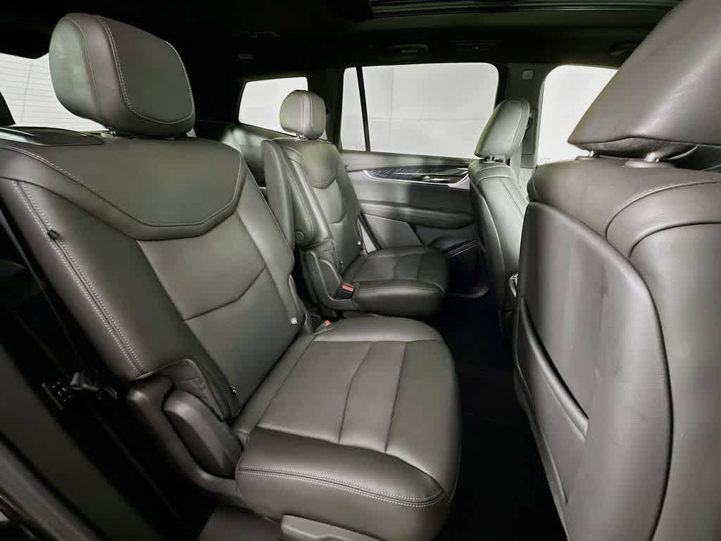 Used 2024 Cadillac XT6 Premium Luxury AWD/4WD image 32