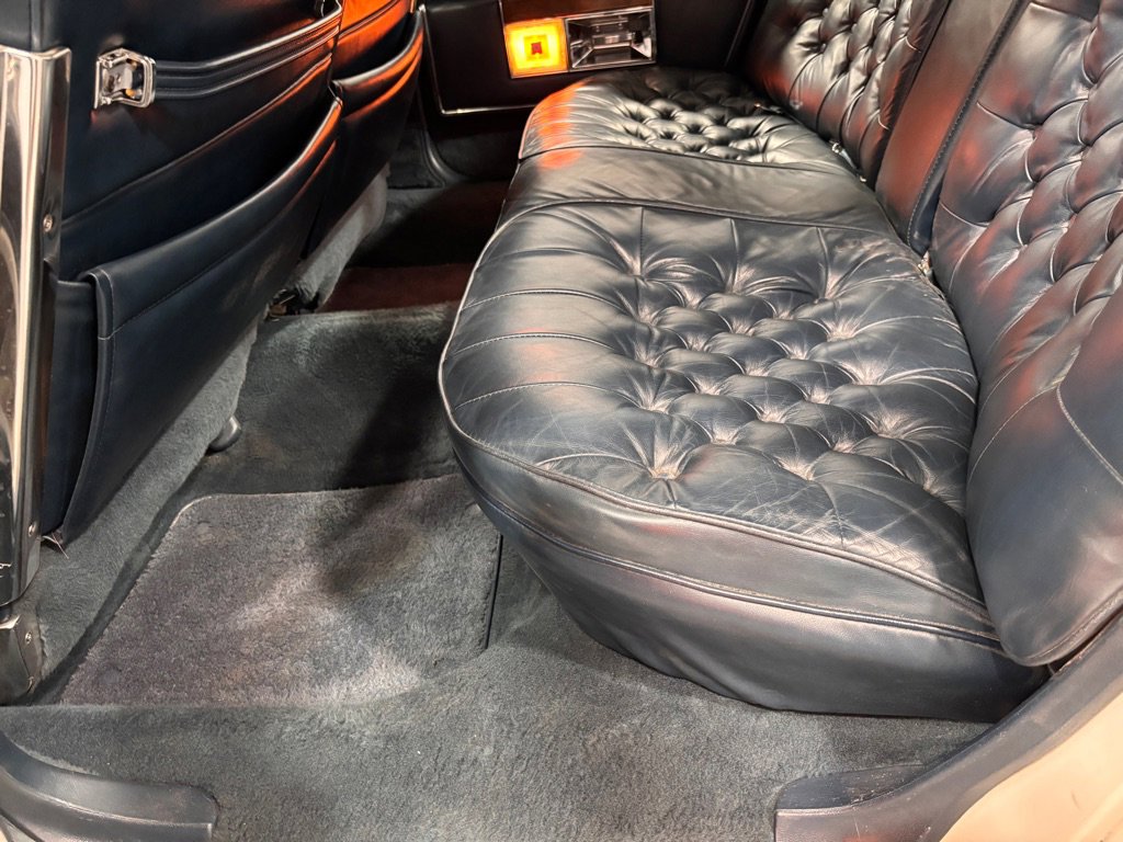 Used 1987 Cadillac Brougham image 21