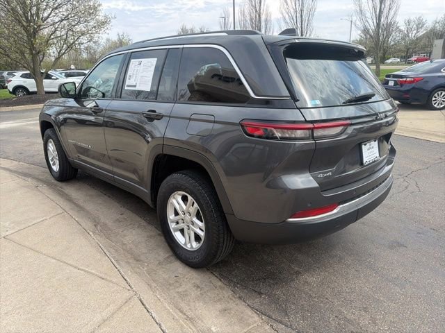 Used 2022 Jeep Grand Cherokee Laredo w/ Luxury Tech Group I AWD/4WD image 5