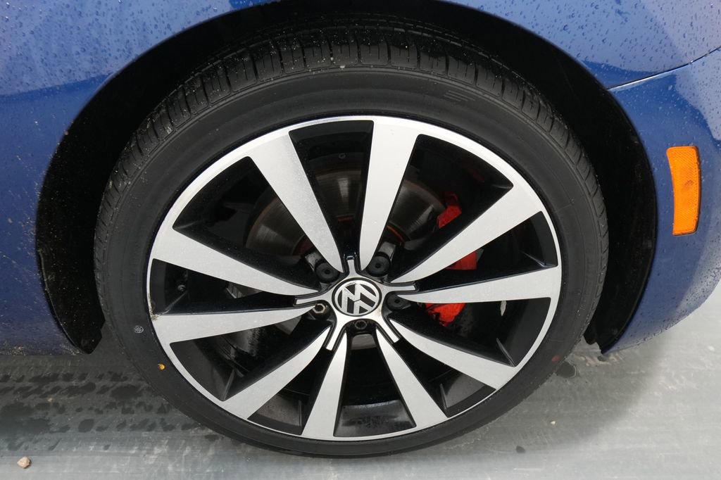 Used 2012 Volkswagen Beetle Turbo FWD image 10