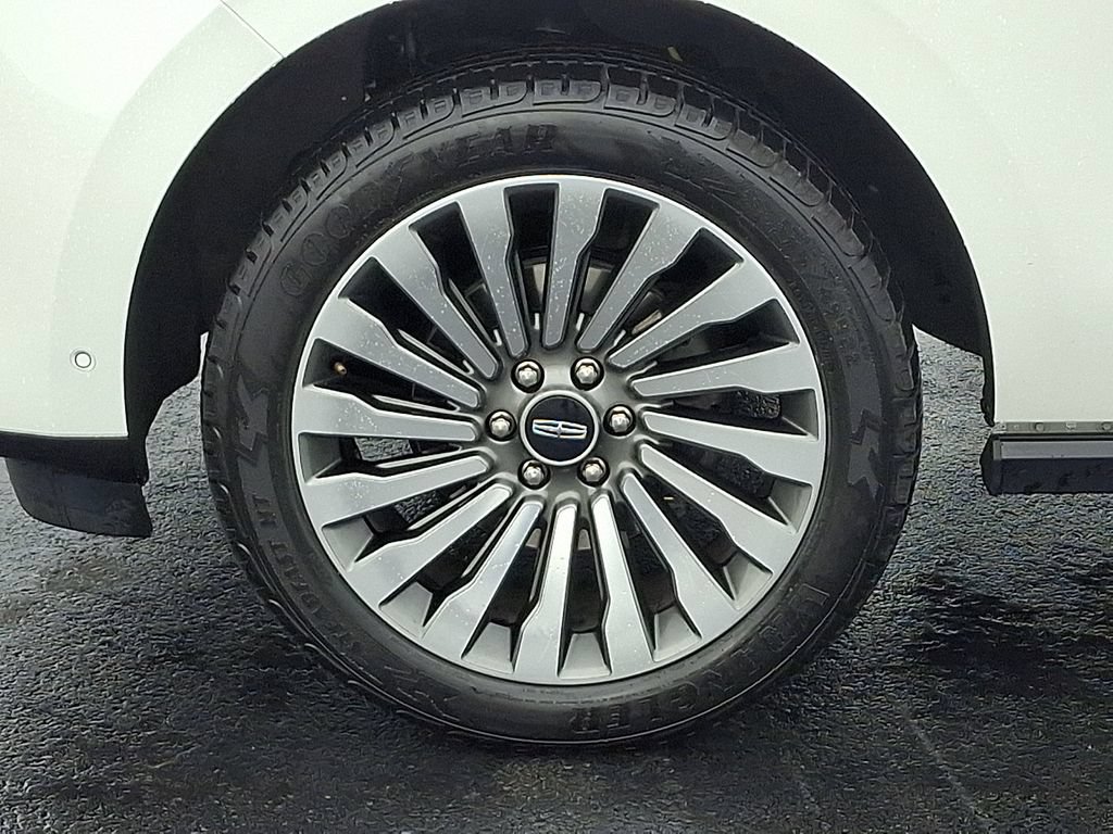 Certified 2020 Lincoln Navigator Reserve w/ Equipment Group 201A Reserve AWD/4WD image 8