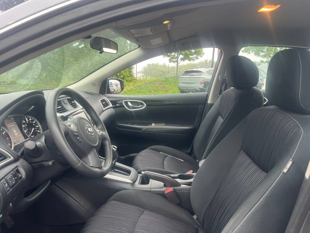 Used 2019 Nissan Sentra SV FWD image 9