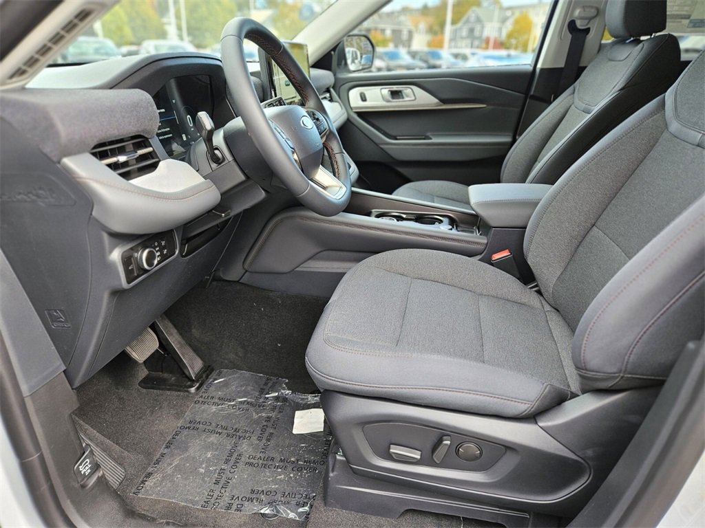 New 2026 Ford Explorer Active image 19