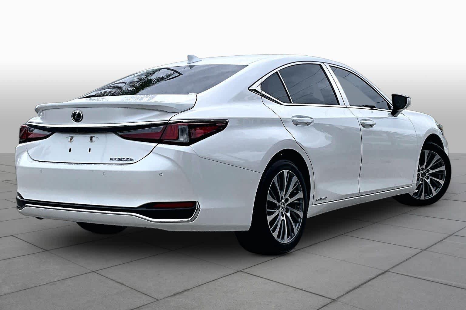 Used 2019 Lexus ES 300h w/ Premium Package FWD image 12