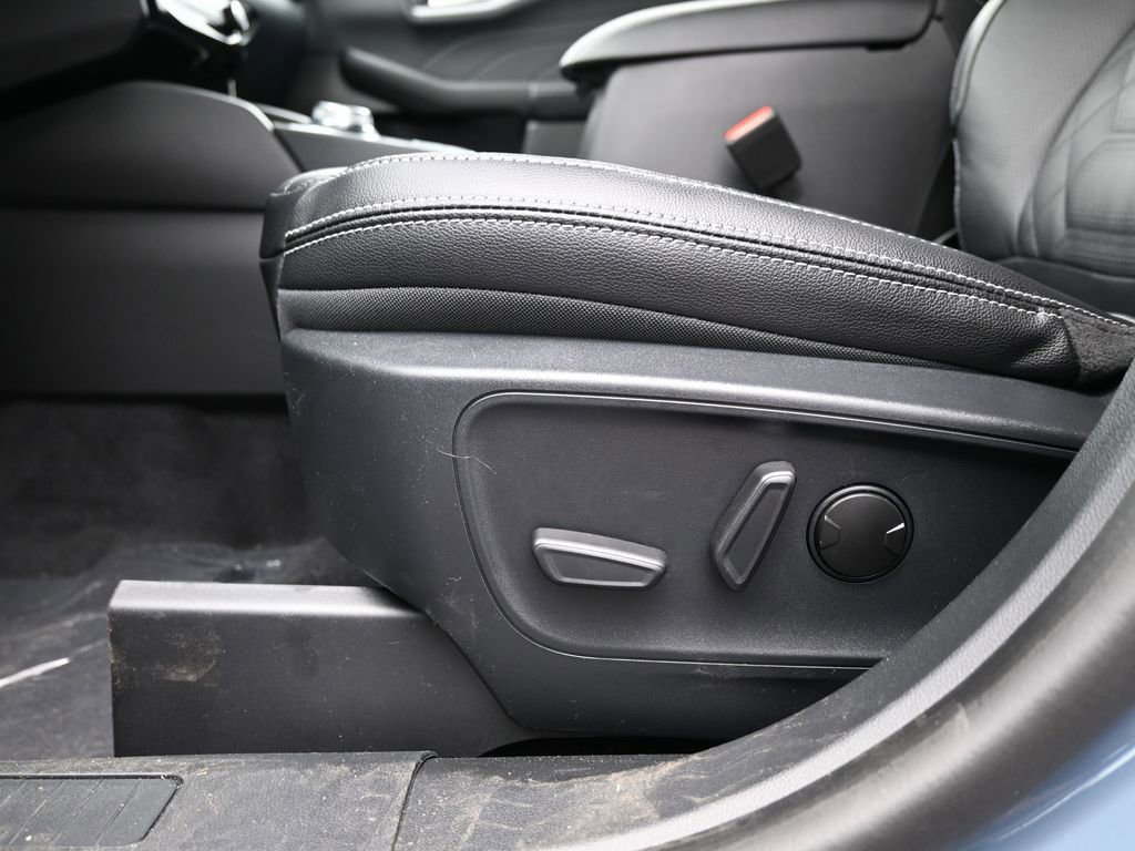 New 2024 Ford Escape SE w/ PHEV Premium Package image 23