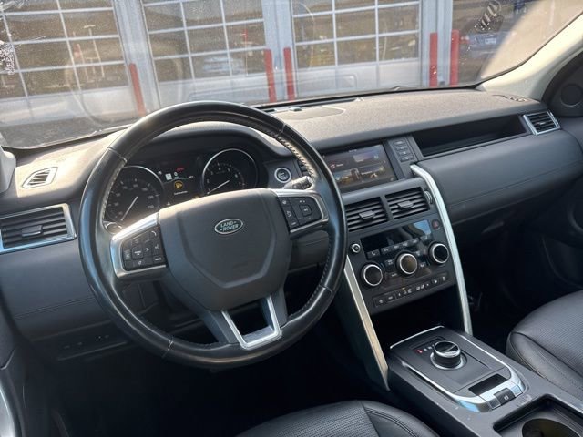 Used 2018 Land Rover Discovery Sport HSE image 14