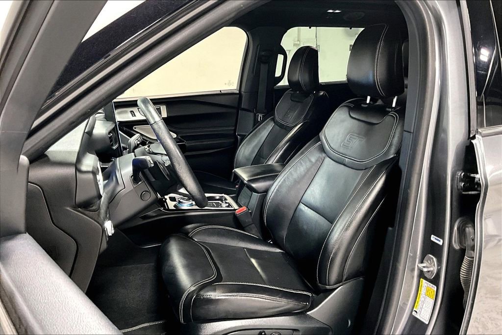 Used 2022 Ford Explorer ST w/ Equipment Group 401A AWD/4WD image 34