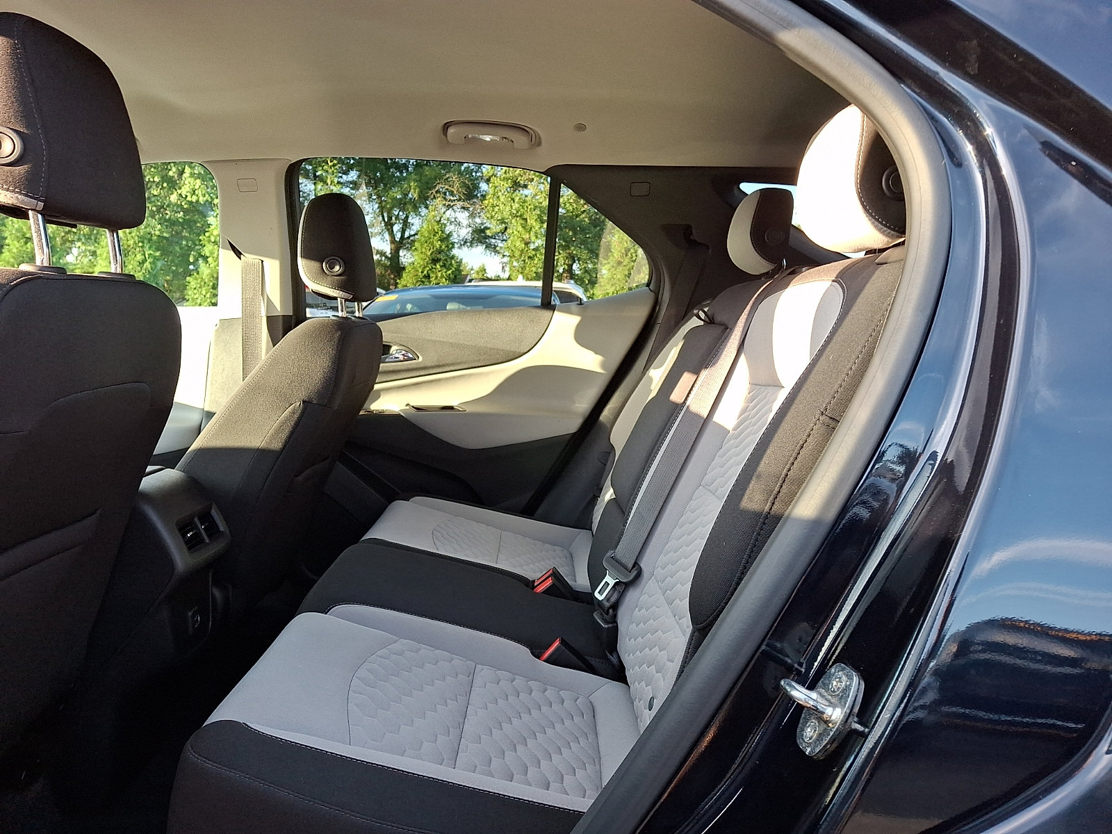 Used 2020 Chevrolet Equinox LS w/ LS Convenience Package FWD image 10
