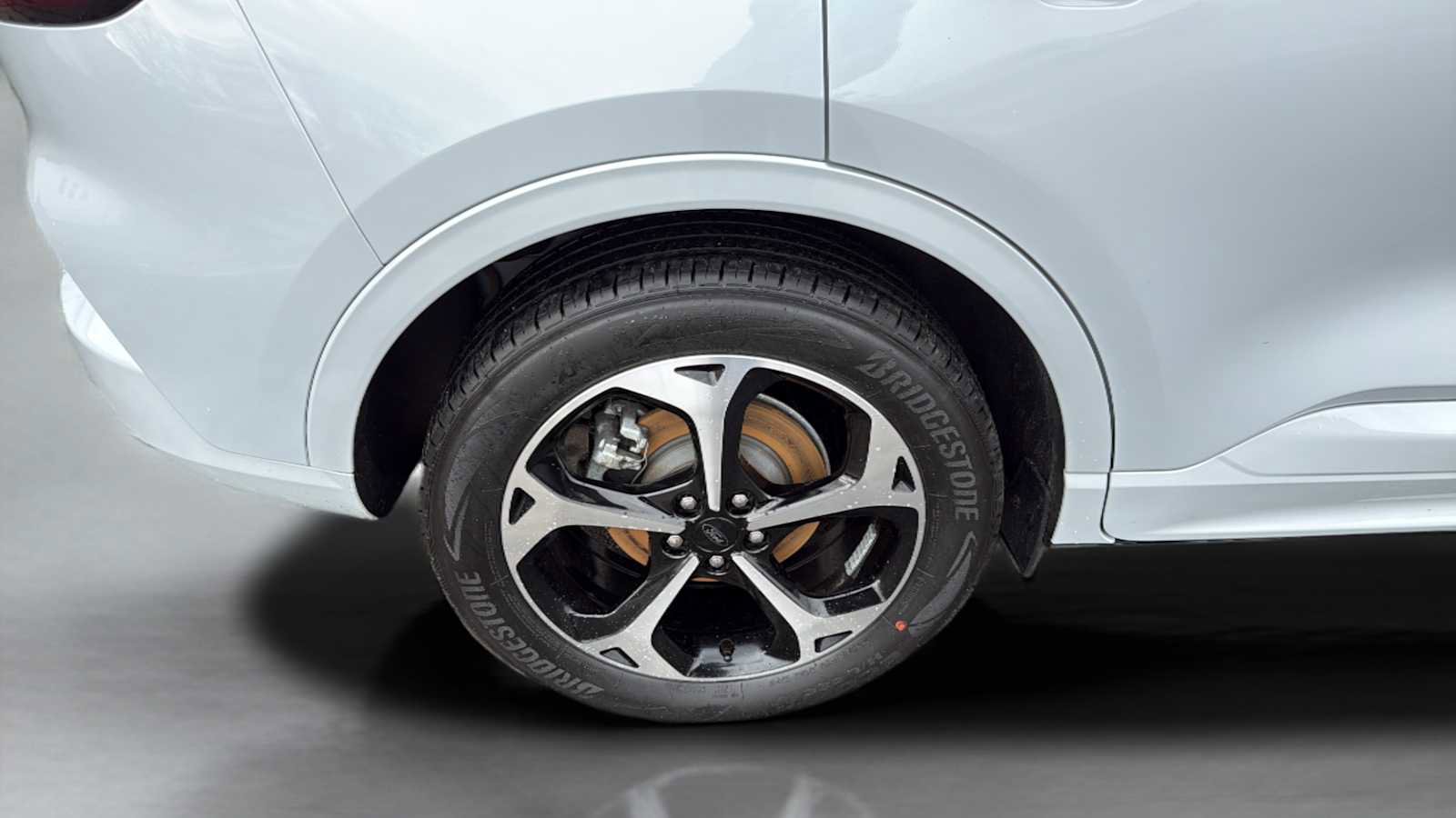 Used 2025 Ford Escape ST-Line Elite w/ Class II Trailer Tow Package image 43