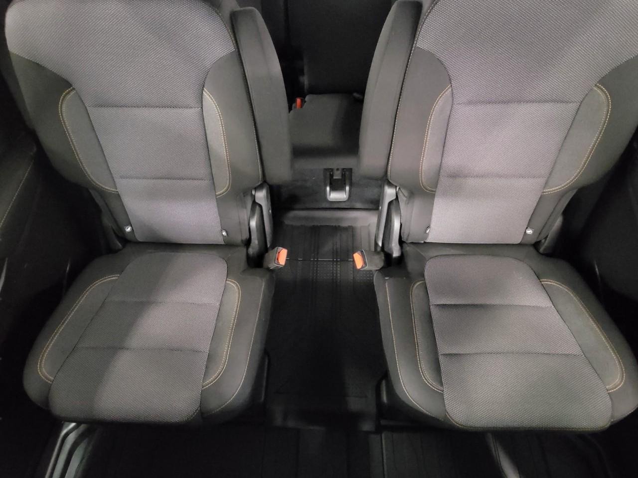 Used 2021 Chevrolet Traverse LT w/ LPO, Floor Liner Package AWD/4WD image 23