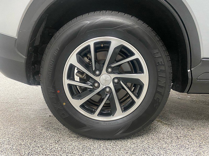 Used 2020 Mitsubishi Eclipse Cross ES image 29