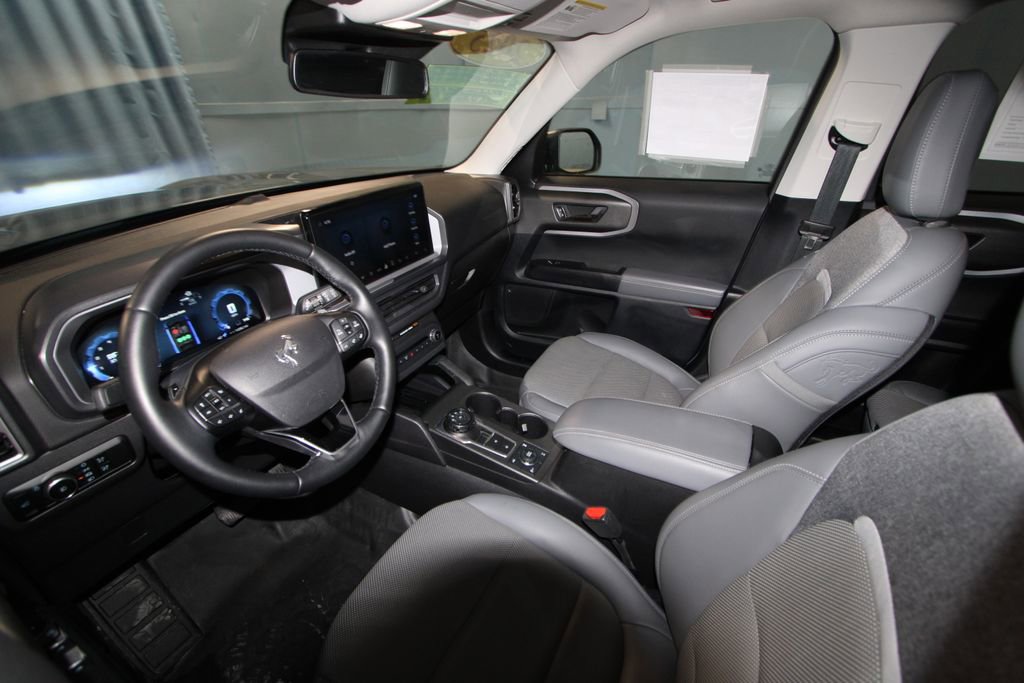 Used 2025 Ford Bronco Sport Badlands AWD/4WD image 2
