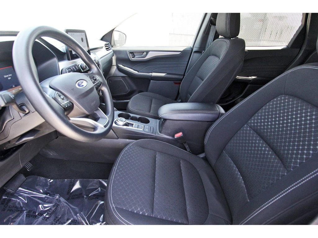 Used 2025 Ford Escape Active image 6