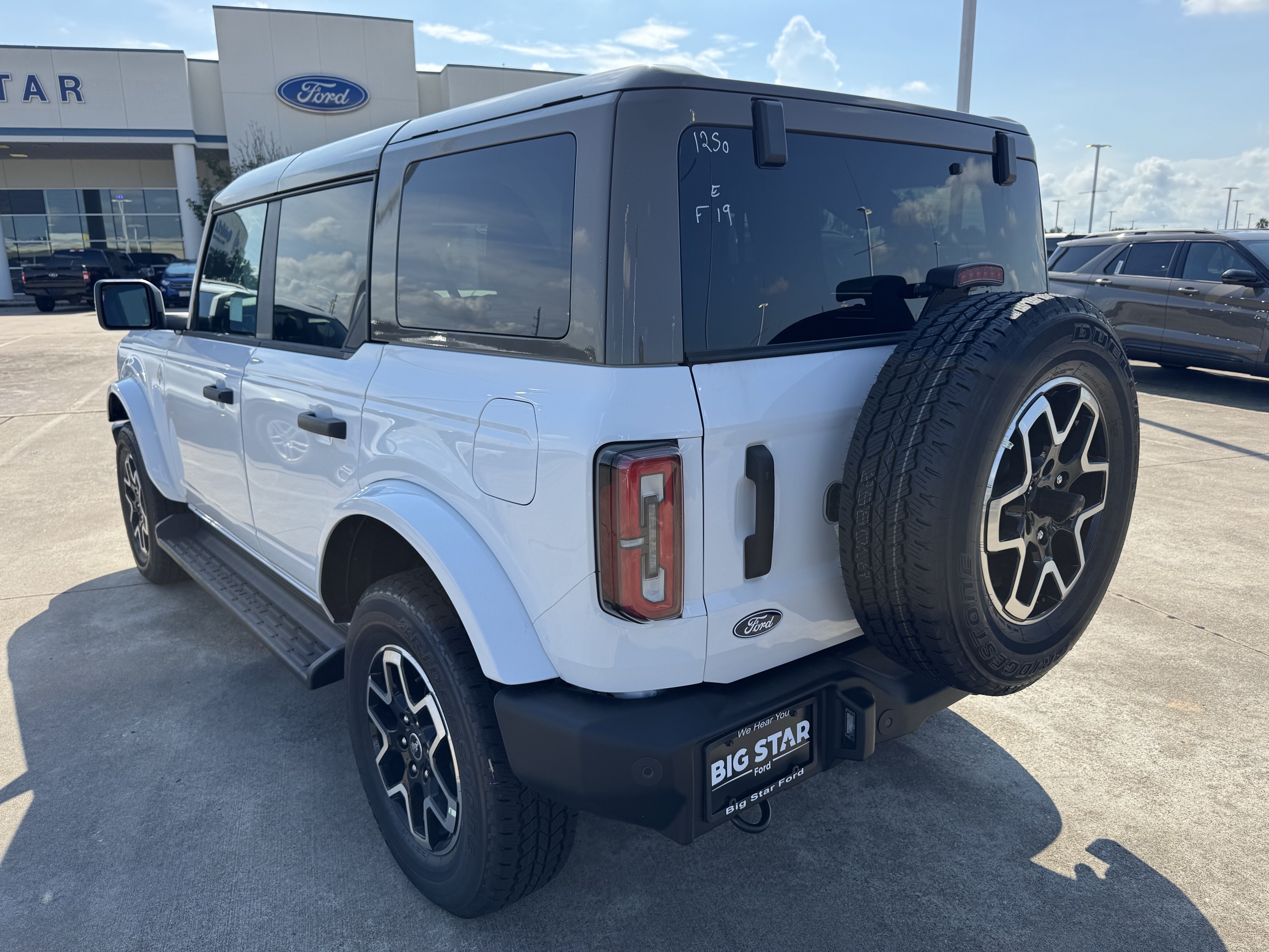New 2026 Ford Bronco Outer Banks AWD/4WD image 6