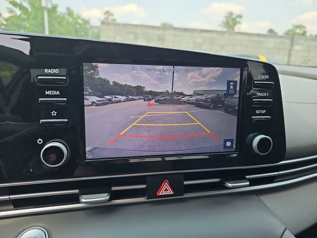 Used 2022 Hyundai Elantra SEL w/ Convenience Package FWD image 20
