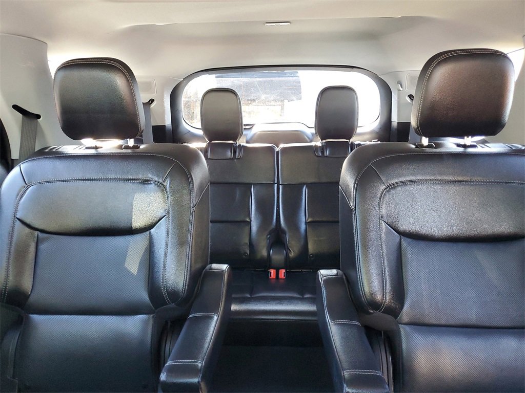 Used 2022 Ford Explorer Limited w/ Limited Technology Package image 19