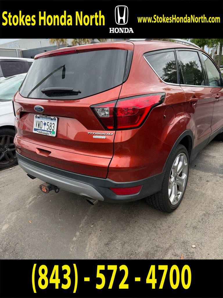 Used 2019 Ford Escape Titanium FWD image 3