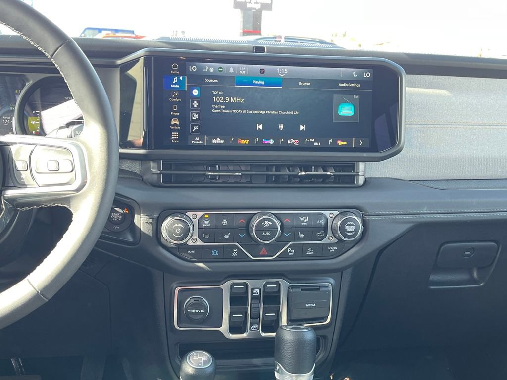 Used 2025 Jeep Wrangler Unlimited Sahara w/ Safety Group image 26