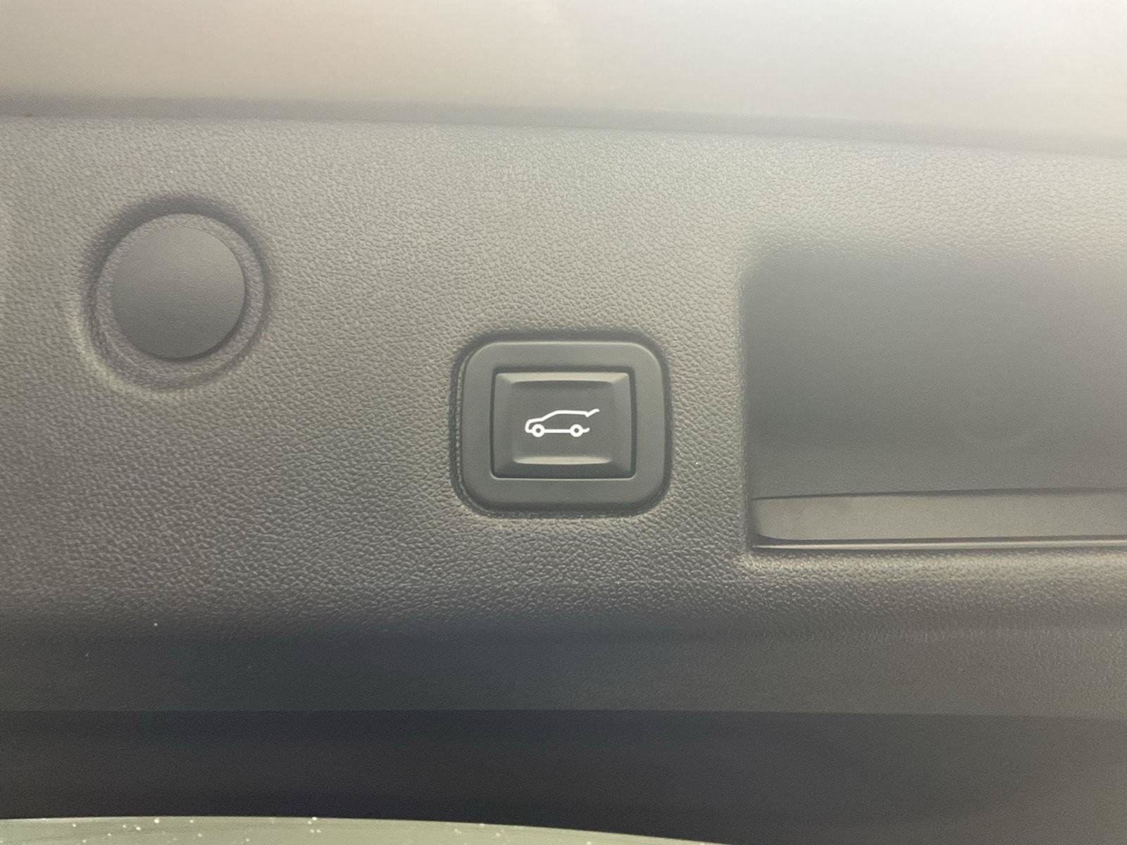 Used 2018 Chevrolet Equinox LT AWD/4WD image 27