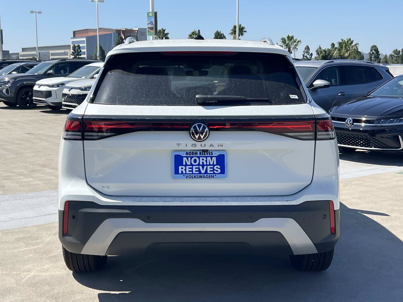 New 2026 Volkswagen Tiguan SE FWD image 5