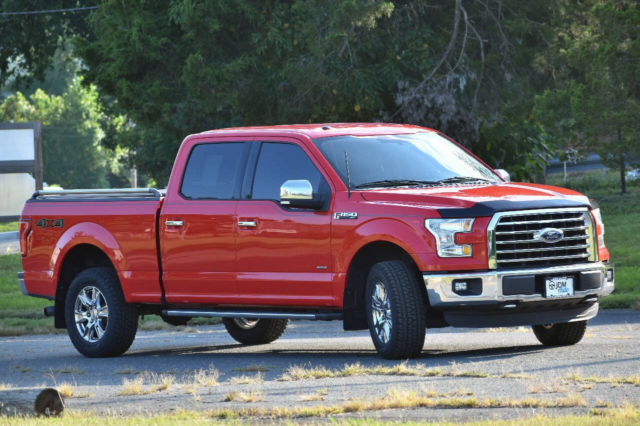 Used 2016 Ford F150 XLT w/ Equipment Group 302A Luxury AWD/4WD image 4