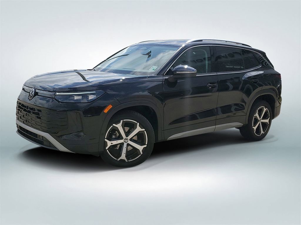 Used 2025 Volkswagen Tiguan SE