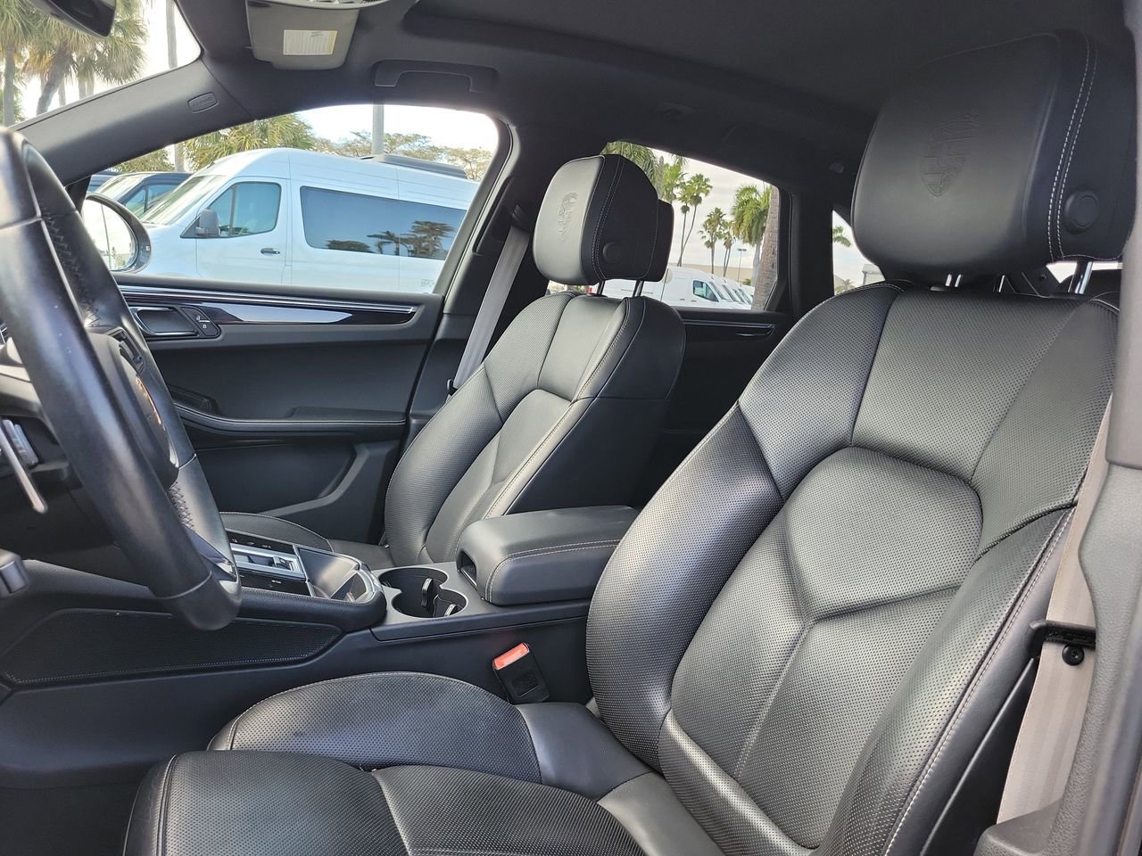 Used 2023 Porsche Macan Turbo image 21